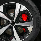A red TTSPORT ES6 6-piston big brake kit is installed on the 19" front wheel.