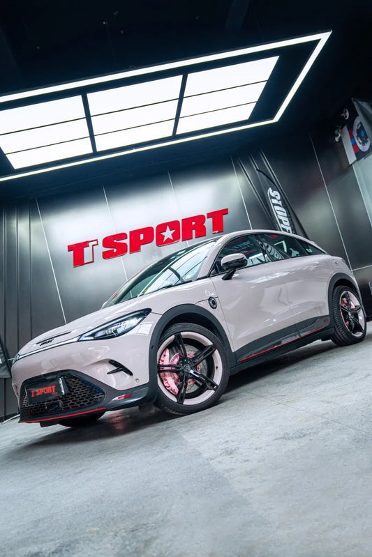 Smart #3 EV fitted with TTSPORT Slim SL8 eight-piston front big brake kit behind 20-inch wheels