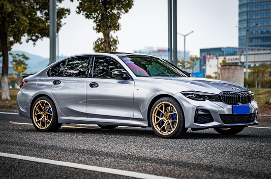 BMW 325i G20 front wheel fitted with TTSPORT Evolution ES6 six-piston big brake kit