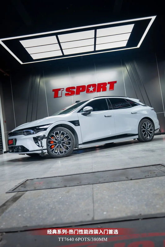 Zeekr 007 GT sedan fitted with the TTSPORT Classic Series 7640 six-piston big brake kit