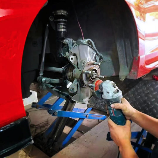 Honda Fit/Jazz GK5 with TTSPORT Classic 5440 four-piston big brake kit behind a 15-inch wheel