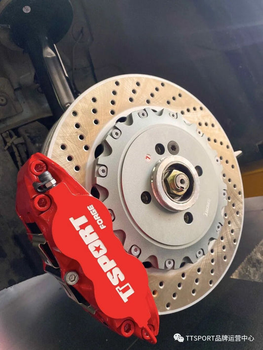 MINI R56 front wheel fitted with TTSPORT Slim 8611 forged six-piston caliper behind OEM 17-inch wheel