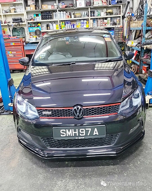 Volkswagen Polo GTI fitted with TTSPORT 8611 six-piston big brake kit behind a 17-inch wheel