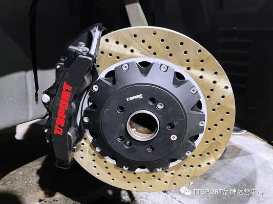 Mercedes-Benz W205 C-Class fitted with TTSPORT 8703 six-piston front big brake kit behind 19-inch wheel