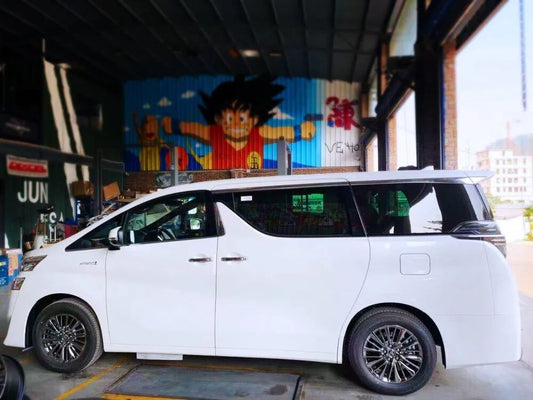 Toyota Vellfire fitted with a TTSPORT front six-piston and rear four-piston EPB big brake kit