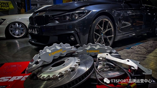 BMW 4 Series with TTSPORT Classic 8610 forged six-piston big brake kit behind the OEM 19-inch wheel