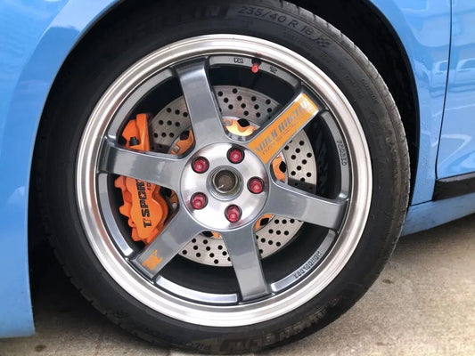 Volkswagen Scirocco fitted with TTSPORT 5410 forged four-piston front big brake kit behind an 18-inch wheel