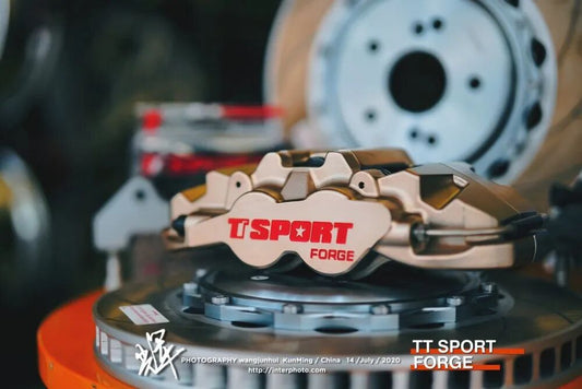 10th-gen Honda Civic with TTSPORT Classic 5410 forged four-piston caliper fitted behind an 18-inch wheel