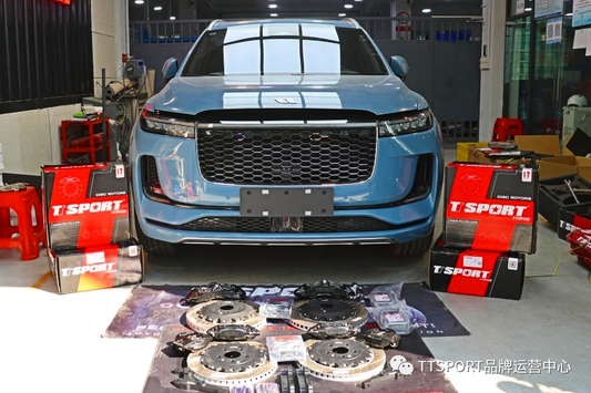 Li Auto ONE fitted with TTSPORT front six-piston big brake kit behind its factory 20-inch wheel