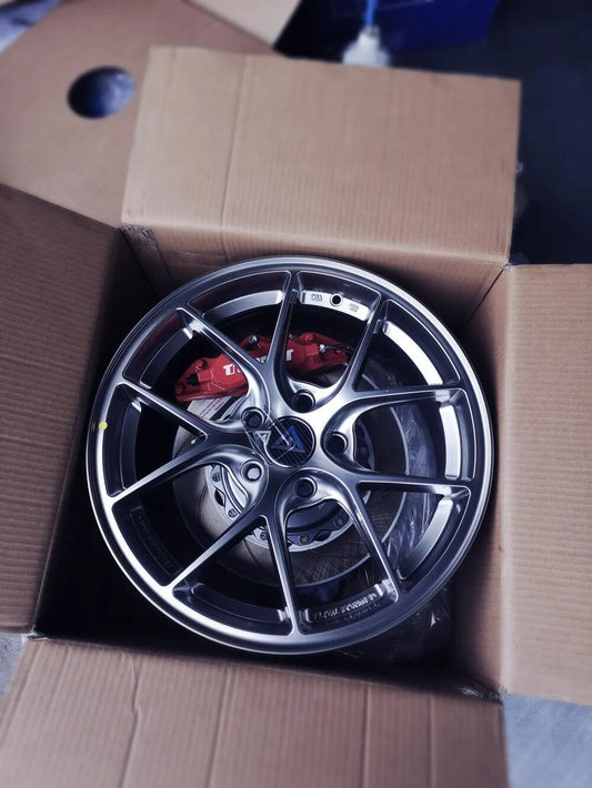 Chevrolet Malibu fitted with a TTSPORT Classic 9200 forged four-piston big brake kit