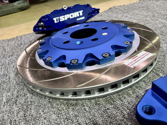 Chevrolet Malibu XL fitted with TTSPORT Slim 8611 six-piston forged big brake kit behind 18-inch wheels