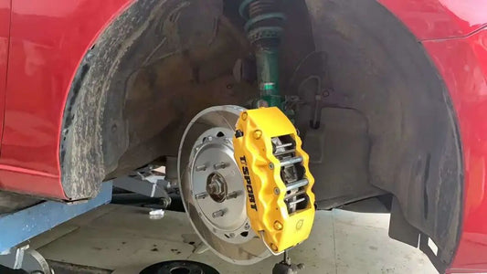 Mazda Atenza fitted with a TTSPORT 9040 forged six-piston big brake kit behind 18-inch wheels