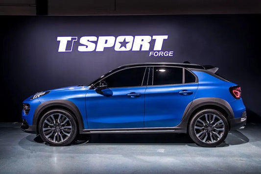 Lynk & Co 02 fitted with a TTSPORT front six-piston and rear four-piston EPB big brake kit under 20-inch wheels