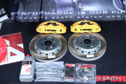 Lynk & Co 03 fitted with a TTSPORT Classic 5440 forged four-piston big brake kit behind a 17-inch wheel