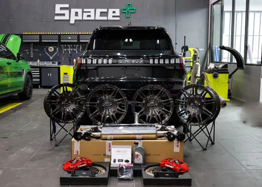Lynk & Co 09 fitted with the TTSPORT 8657 forged six-piston big brake kit behind 20-inch wheels
