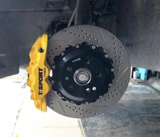 VW Golf 7.5 R-Line fitted with TTSPORT 5410 forged four-piston big brake kit behind 18-inch wheel