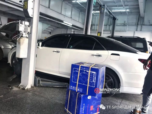 2015 Toyota Crown 2.0T with TTSPORT Classic 5440 four-piston front big brake kit installed