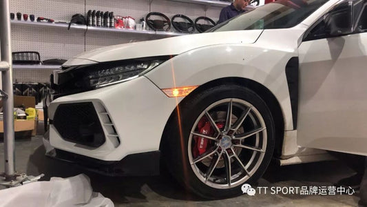 10th Gen Honda Civic fitted with a custom-color TTSPORT Classic 5440 forged four-piston big brake kit