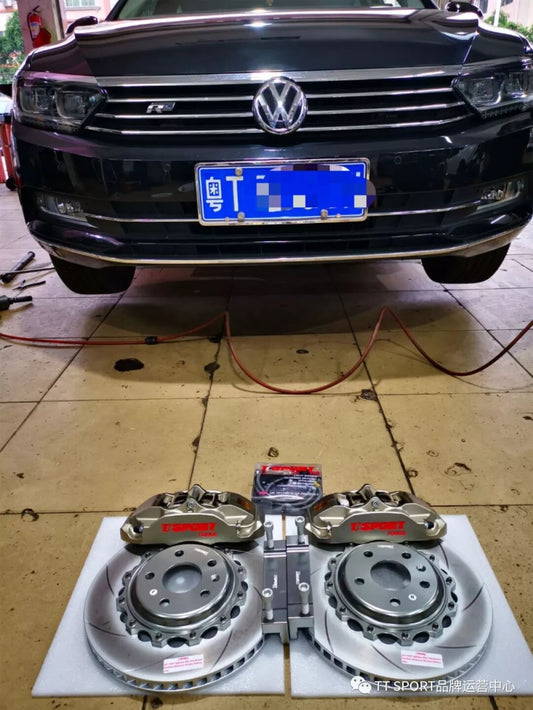 Volkswagen Magotan front brake upgraded with a TTSPORT Classic 5440 forged four-piston caliper