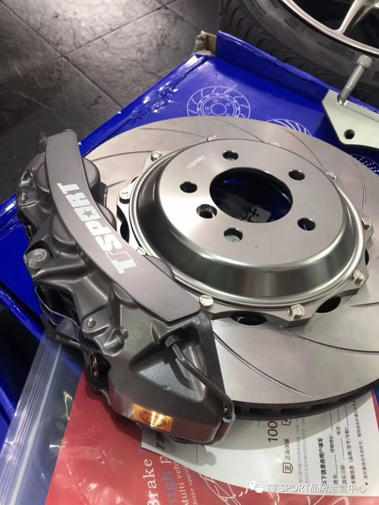 BMW 3 Series fitted with TTSPORT 8703 six-piston big brake kit and slotted two-piece rotors