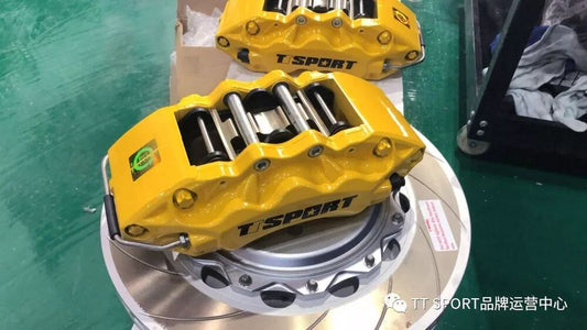 10th-gen Honda Civic fitted with TTSPORT Classic 9040 six-piston forged caliper and 355mm Dacromet rotor