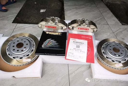 Subaru Forester fitted with TTSPORT Classic 5440 four-piston big brake kit and 330mm Dacromet rotor