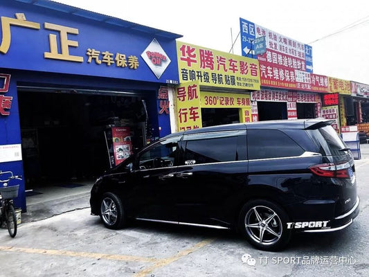Honda Odyssey Hybrid with TTSPORT 9040 six-piston big brake kit installed behind the factory 18-inch wheel
