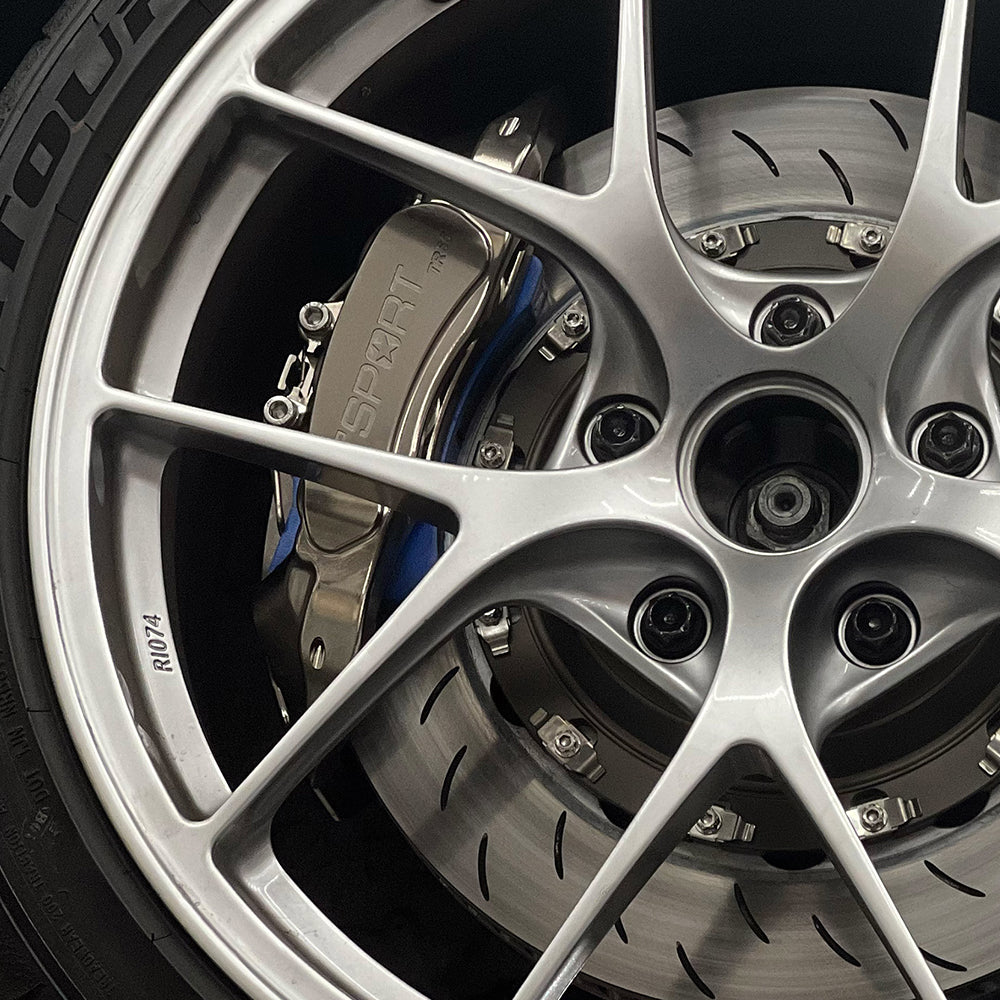 TR65 brake kit installed in a CTCC racing car.